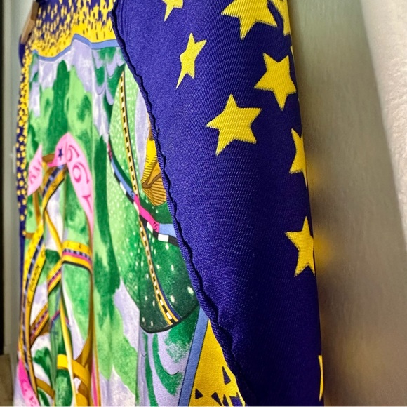 🥂SOLD🥂1990 CELINE PARIS Vintage Silk Bright Celestial Square Scarf - Picture 8 of 11